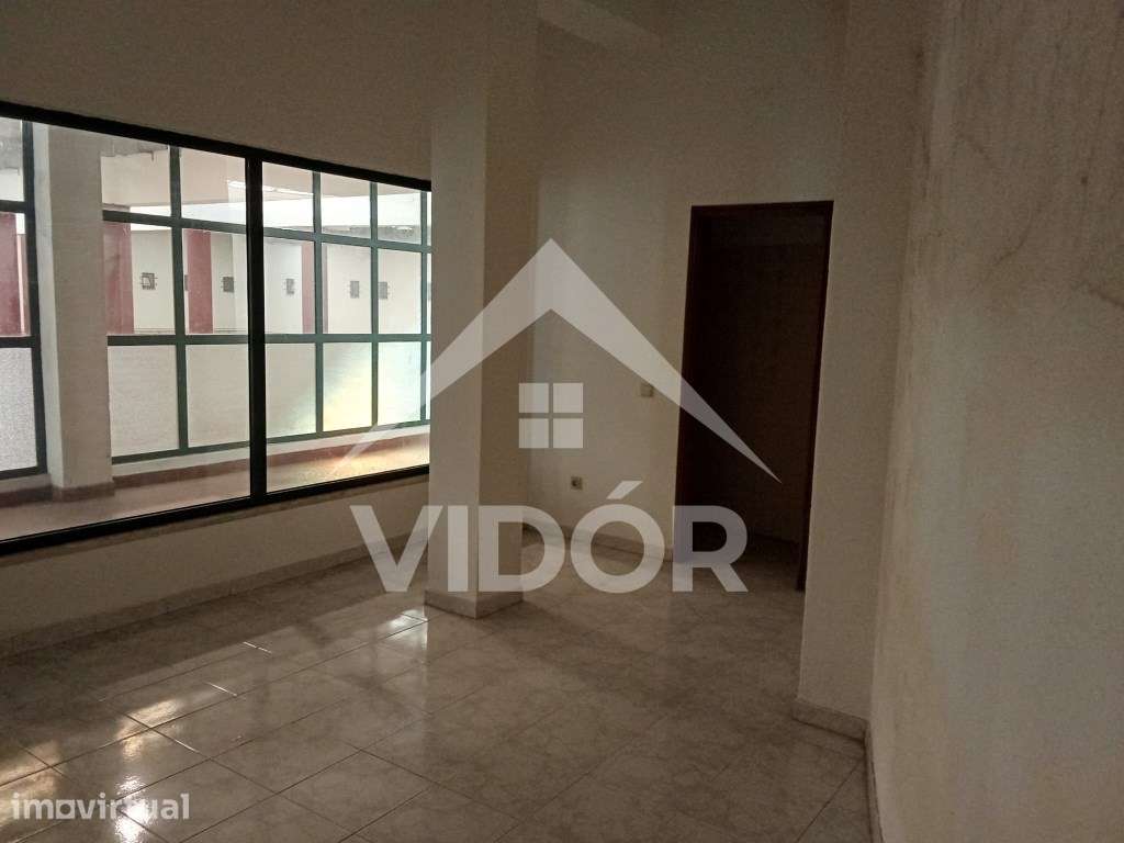 Loja com 24m2 no Mercado Municipal da Baixa da Banheira - Grande imagem: 5/7