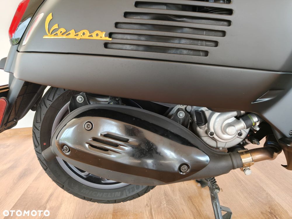 Piaggio Vespa - 10