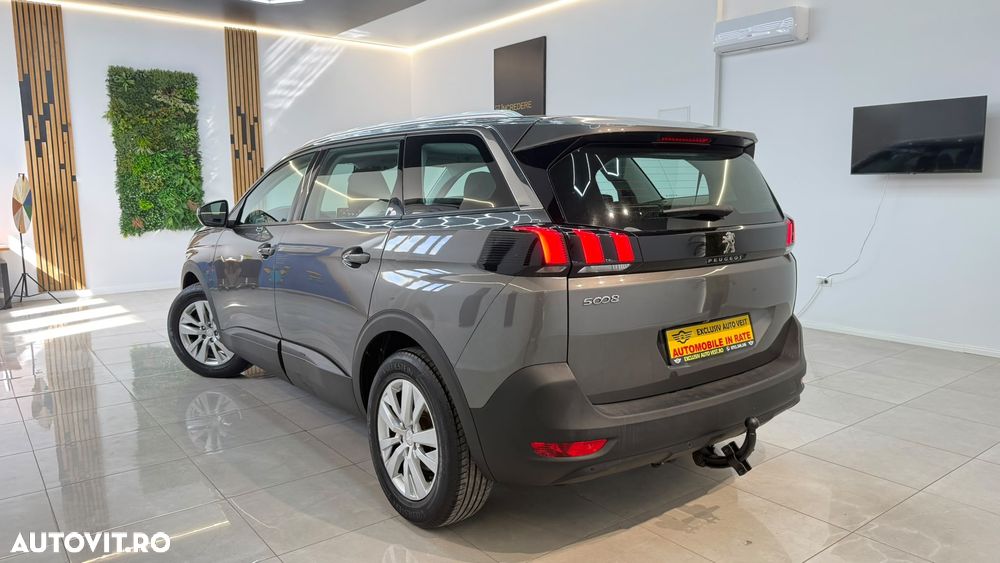 Peugeot 5008 - 10