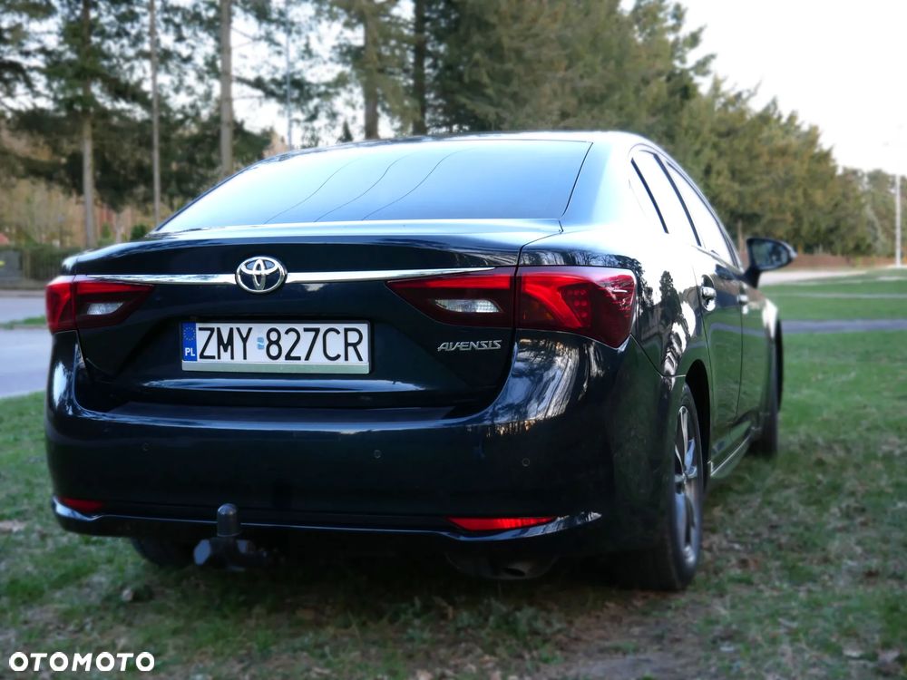 Toyota Avensis 1.8 Premium - 12