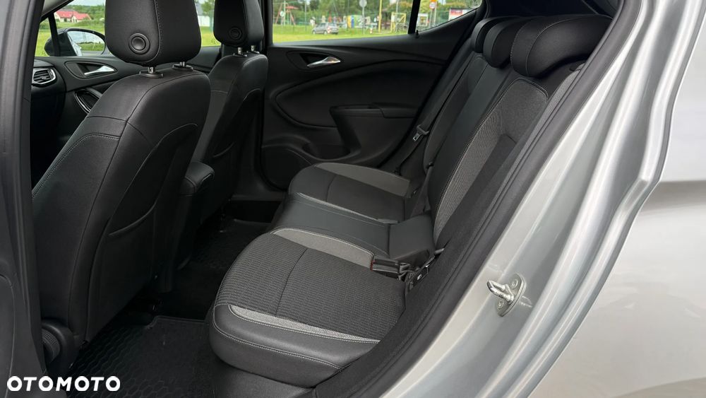 Opel Astra 1.2 T Business Elegance S&S - 13