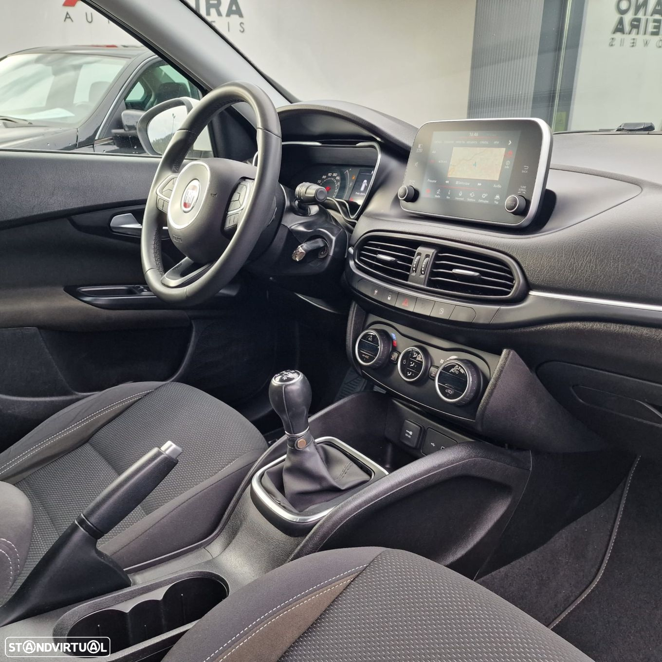Fiat Tipo Station Wagon 1.3 M-Jet Lounge - 31