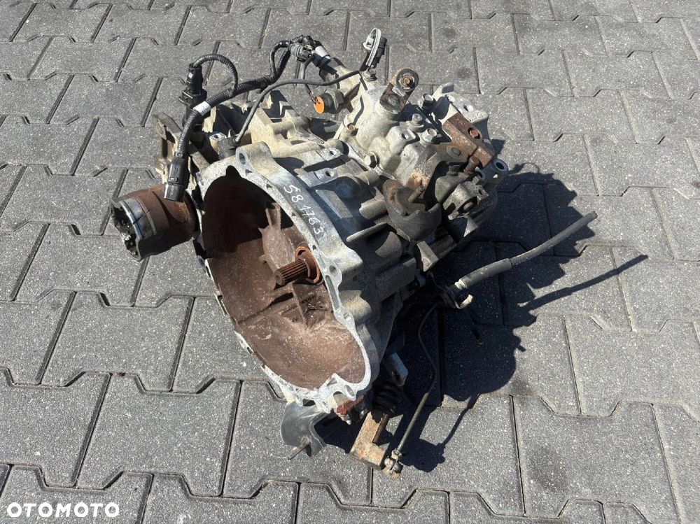 SKRZYNIA BIEGÓW 1.6 CRDI S81763 HYUNDAI I30 2009 - 2