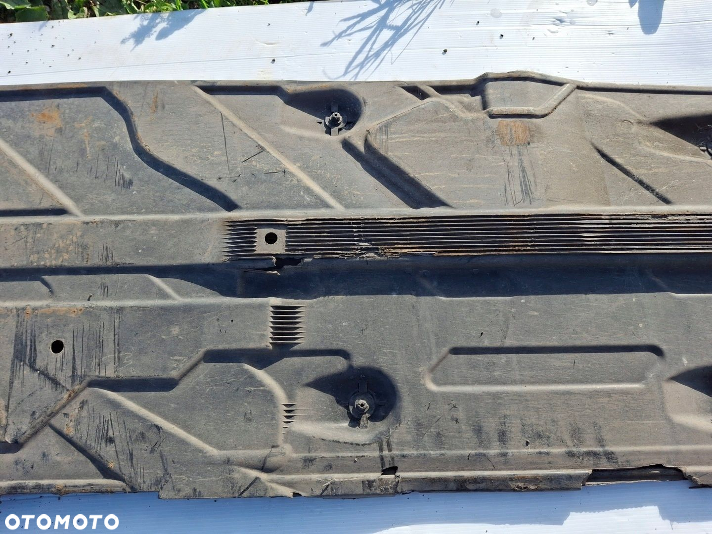 Mercedes C207 W207 W204 OSŁONA PŁYTA PODWOZIA LEWA A2046809108 - 3