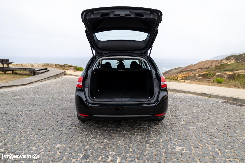 Peugeot 308 SW - 7