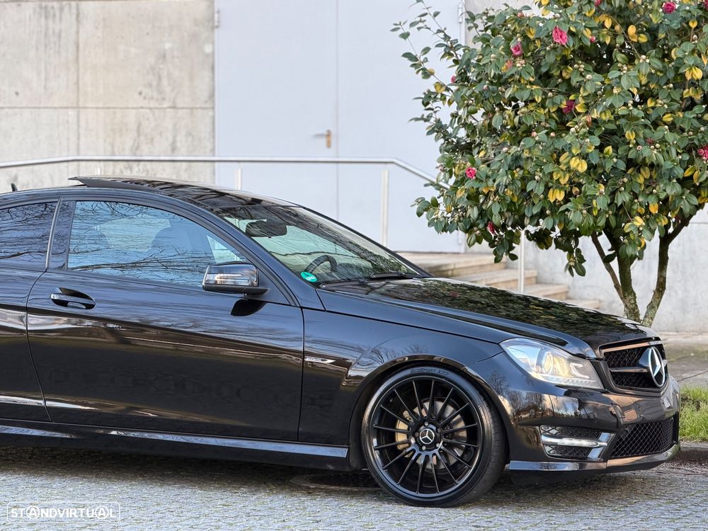 Mercedes-Benz C 220 - 12