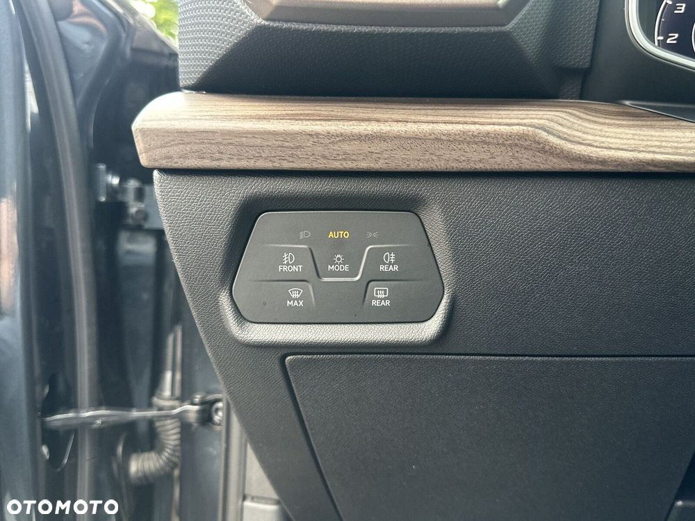 Seat Leon 1.0 eTSI Xcellence DSG - 33