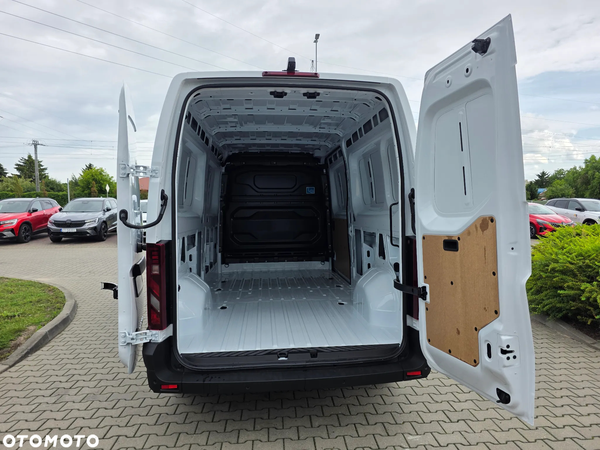 Renault NOWY MASTER Furgon 150KM L3H2 513 800 850 - 12