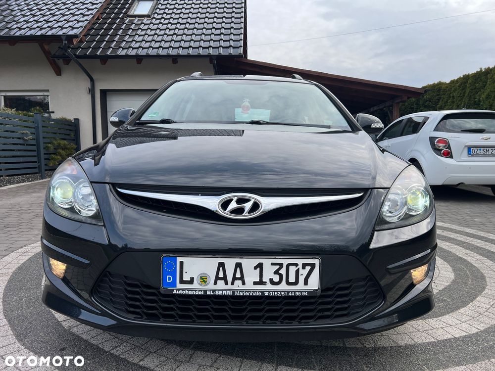 Hyundai i30 1.6 CRDi Comfort EU5 - 12