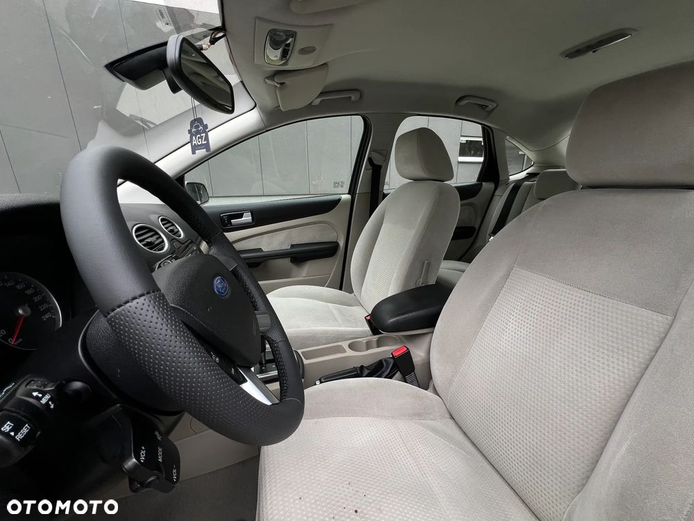Ford Focus - 9