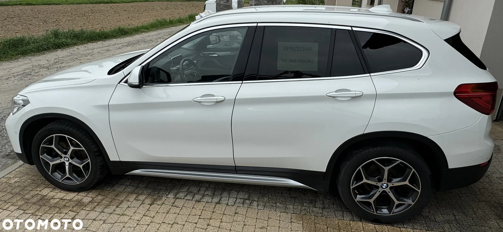 BMW X1 sDrive18i xLine - 9