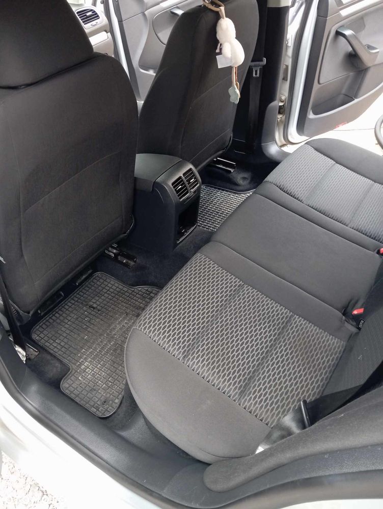 Volkswagen Golf 1.6 TDI DPF BlueMotion Technology Comfortline - 6