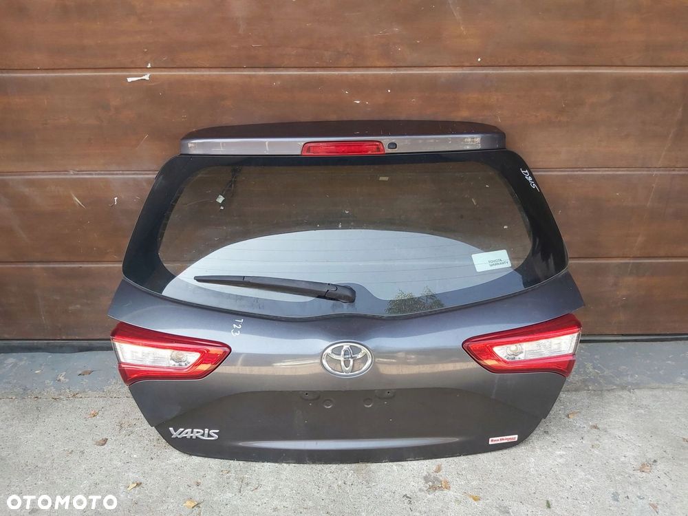 Toyota Yaris III Lift klapa tył bagażnika lampa szyba - 1