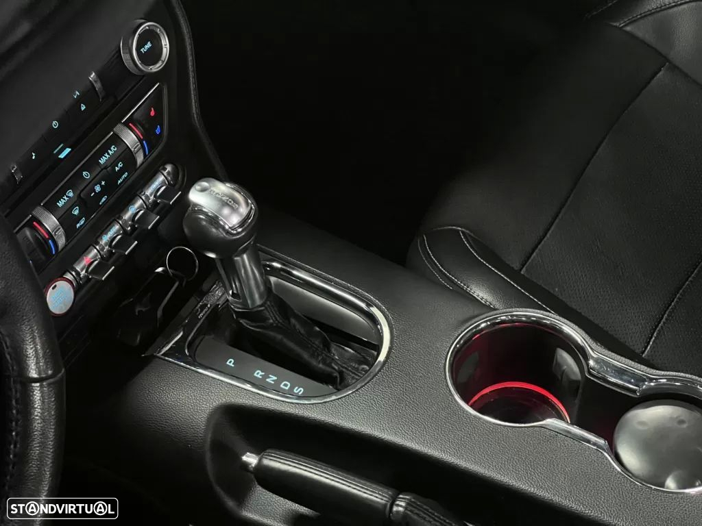 Ford Mustang 2.3i EcoBoost Aut. - 34