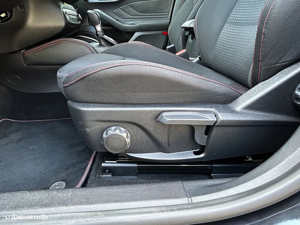Ford Focus SW 1.0 EcoBoost MHEV ST-Line X Aut. - 19