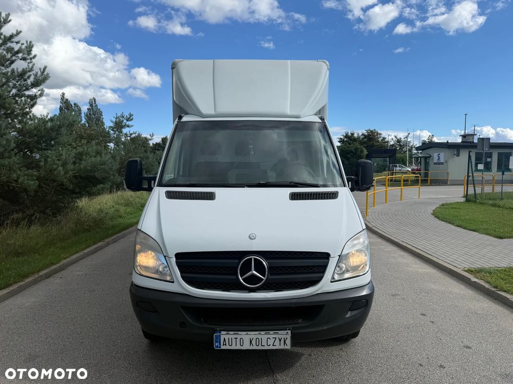 Mercedes-Benz Sprinter - 2