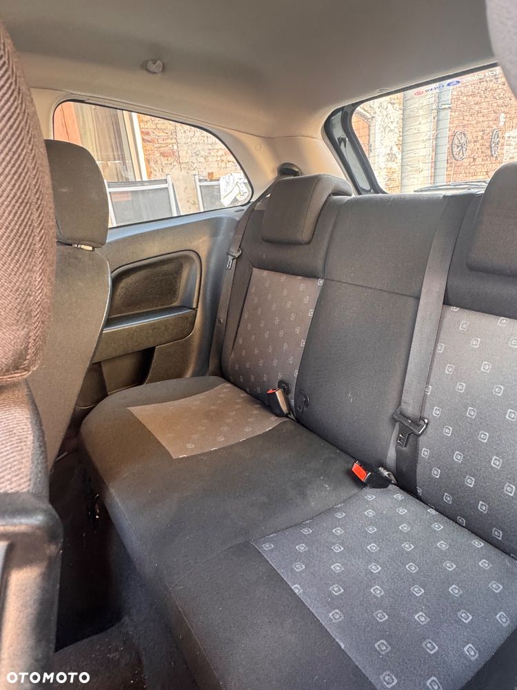 Ford Fiesta 1.4 Ambiente - 6