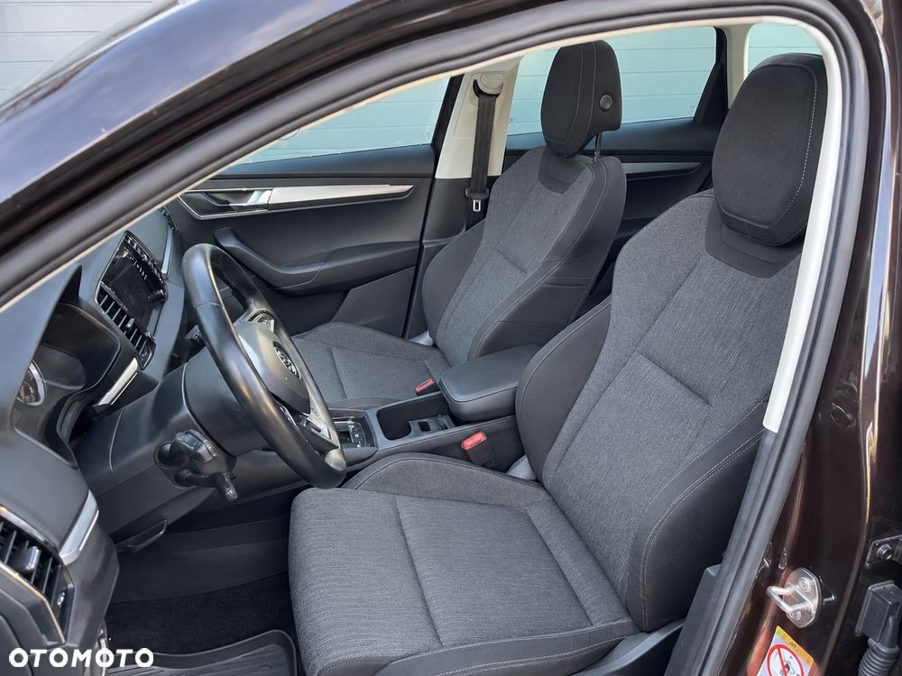 Skoda Karoq 2.0 TDI SCR 4x4 Style DSG - 9
