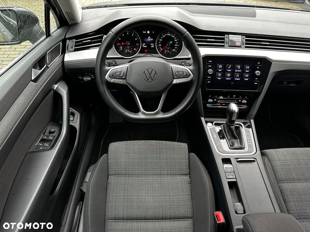 Volkswagen Passat - 13
