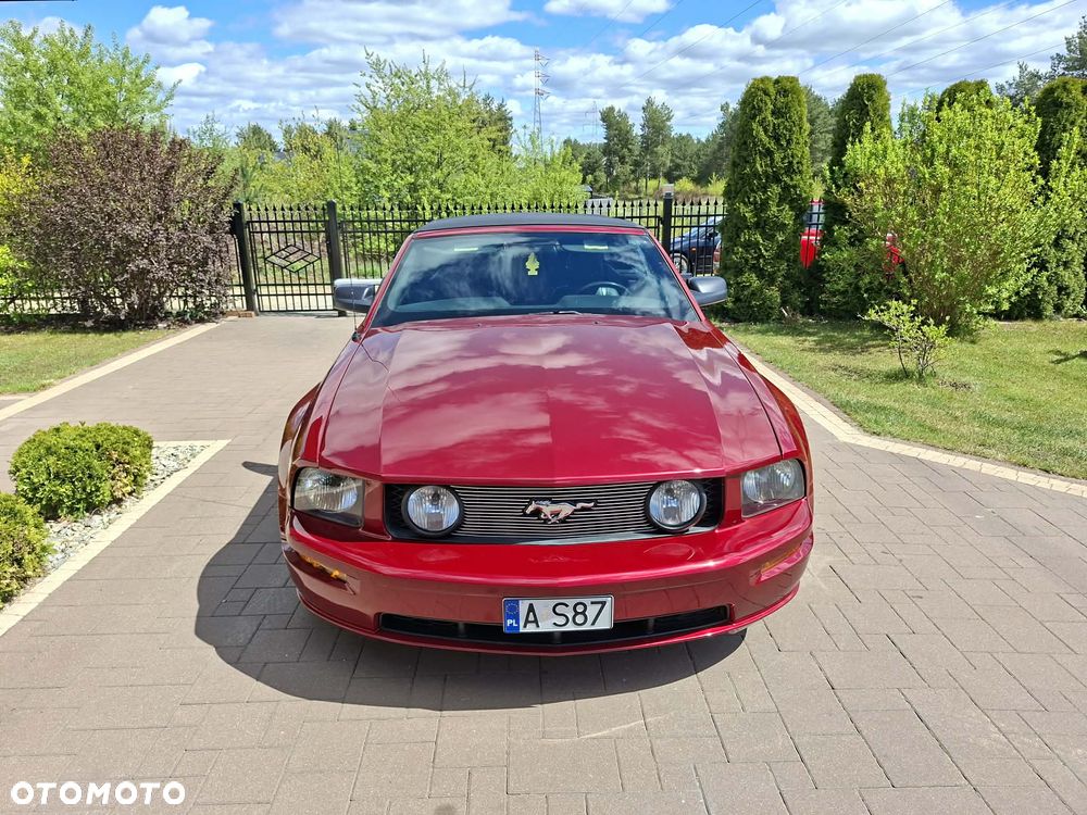 Ford Mustang - 4