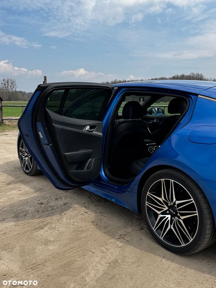 Kia Stinger 3.3 T-GDI AWD OPF GT - 11