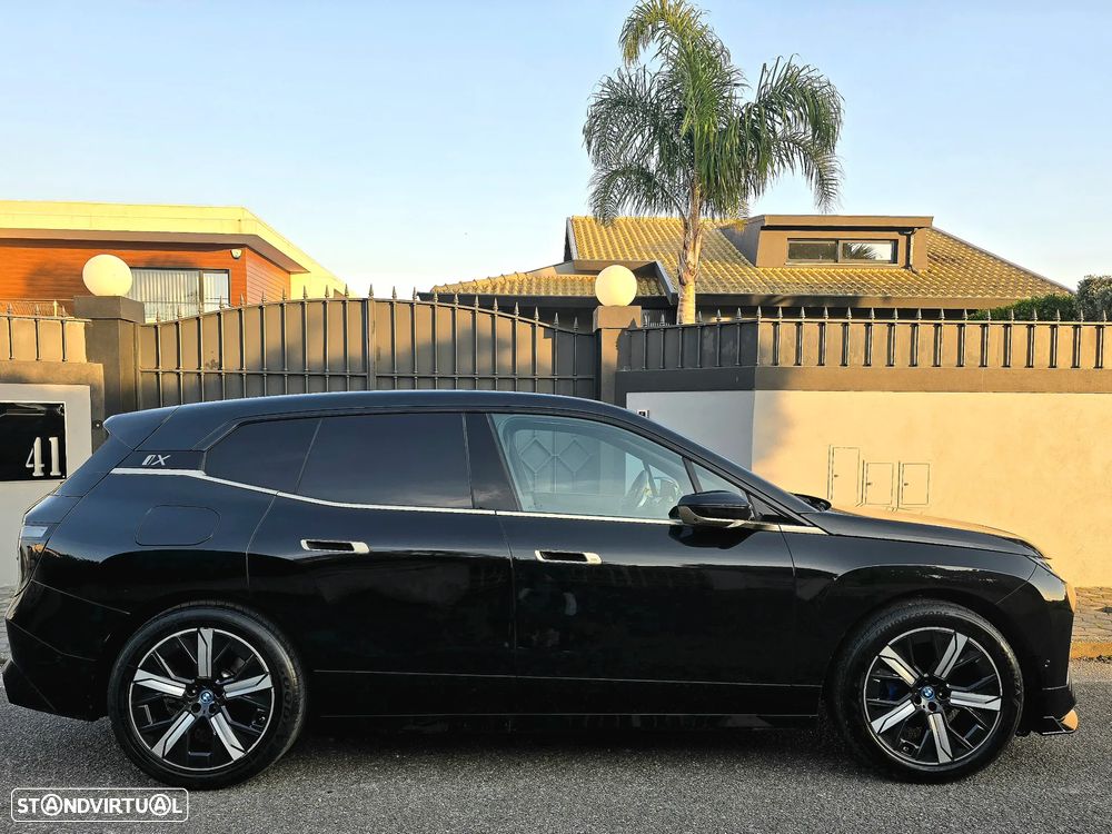 BMW iX xDrive 40 Pack Desportivo - 5
