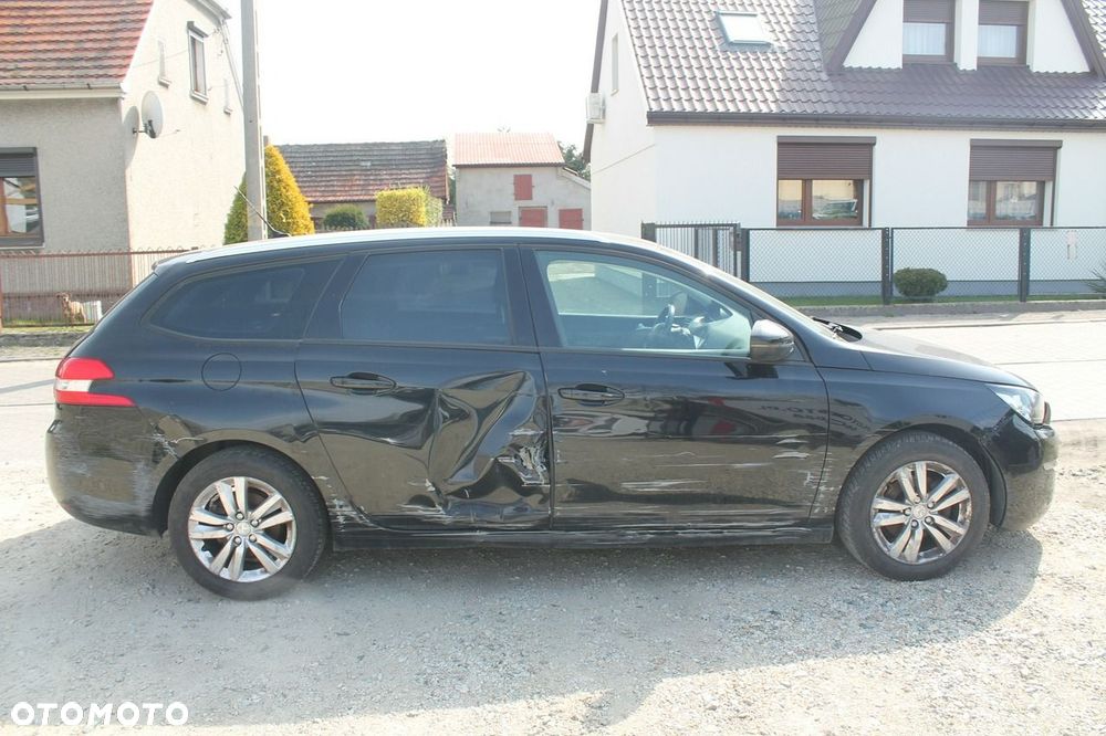 Peugeot 308 - 4
