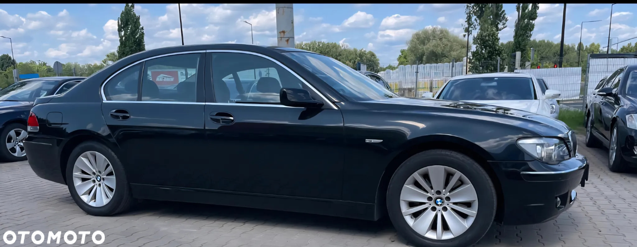 BMW Seria 7 750i - 4