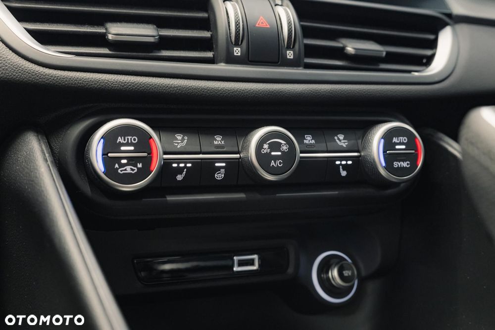 Alfa Romeo Giulia 2.0 Turbo Veloce Q4 - 25
