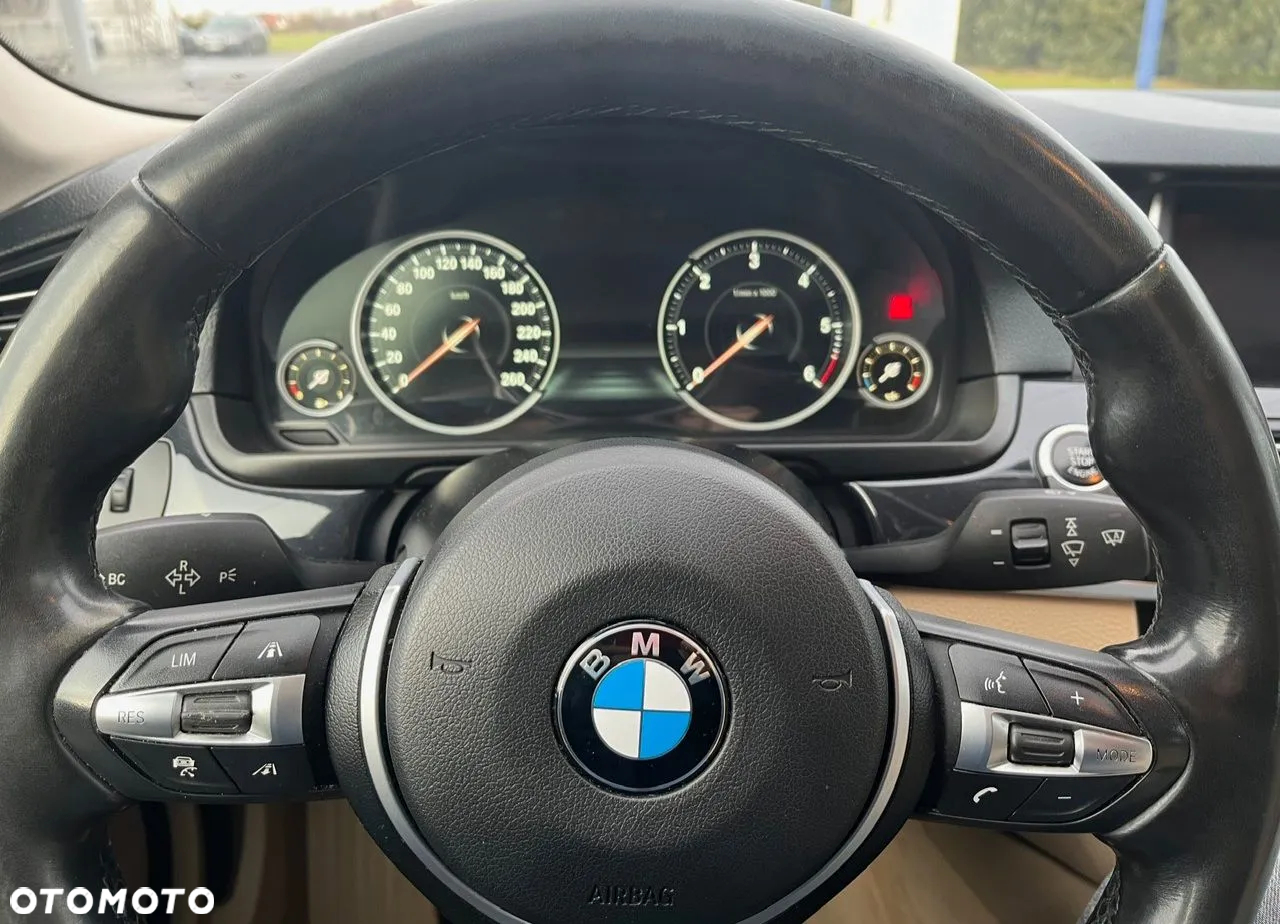 BMW Seria 5 530d xDrive Luxury Line - 18