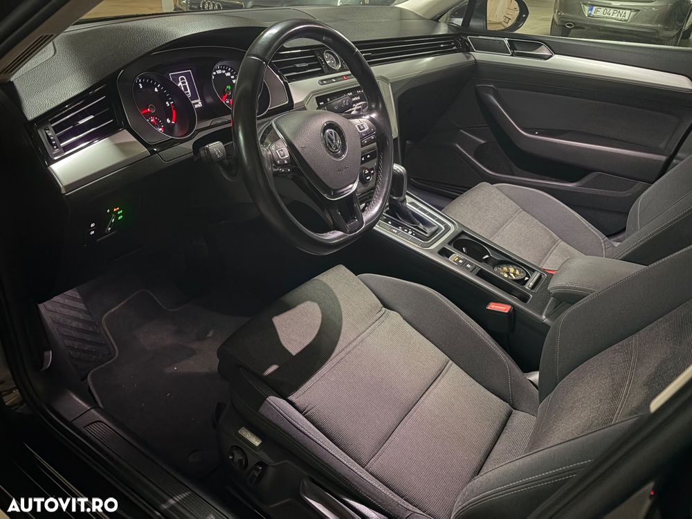 Volkswagen Passat 2.0 TDI DSG Comfortline - 4