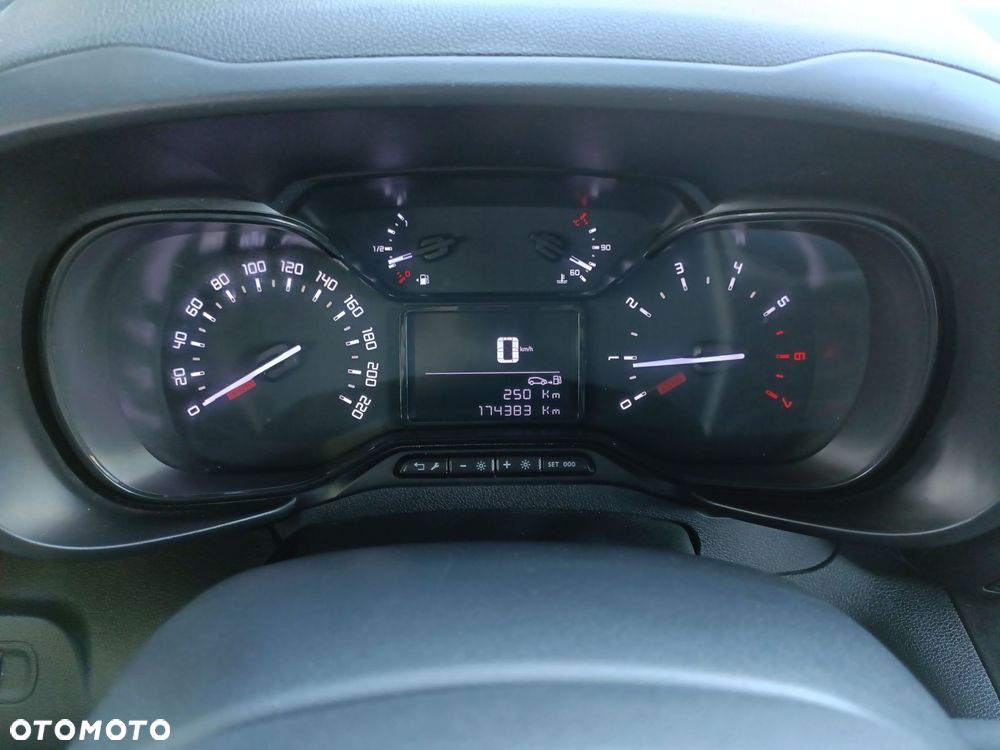 Toyota PROACE CITY - 13
