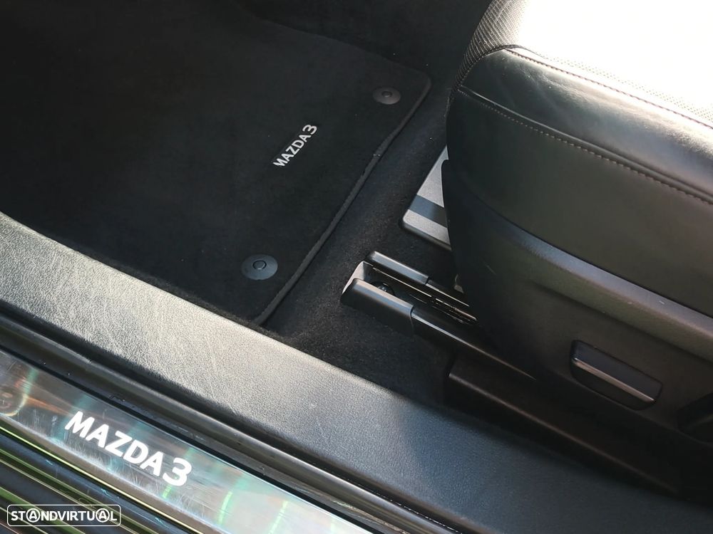 Mazda 3 Hatchback - 9