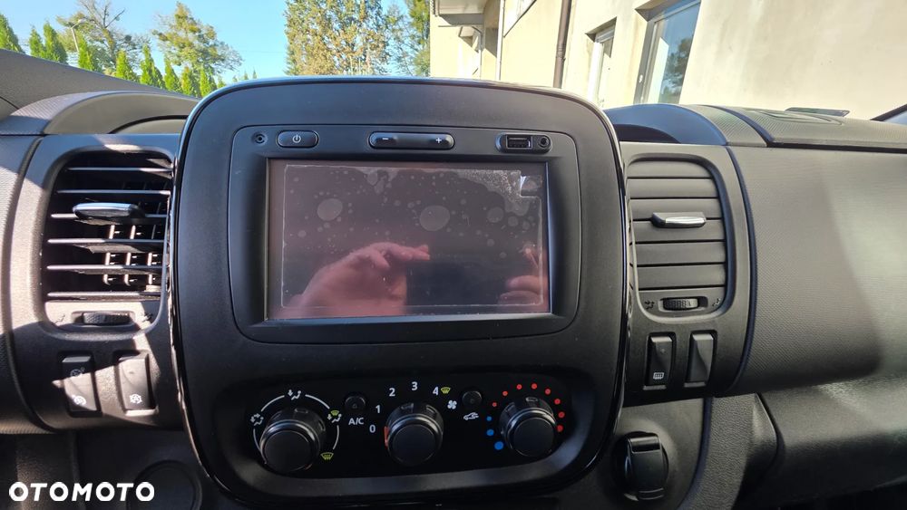 Opel Vivaro - 12