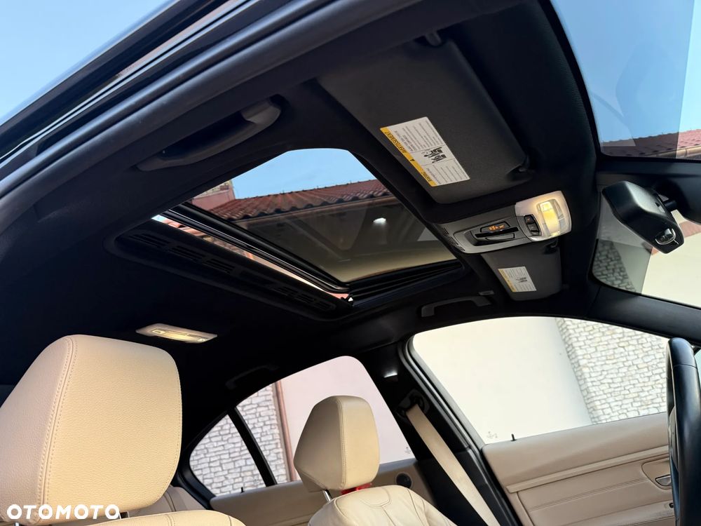 BMW Seria 3 335i xDrive Sport Line - 21