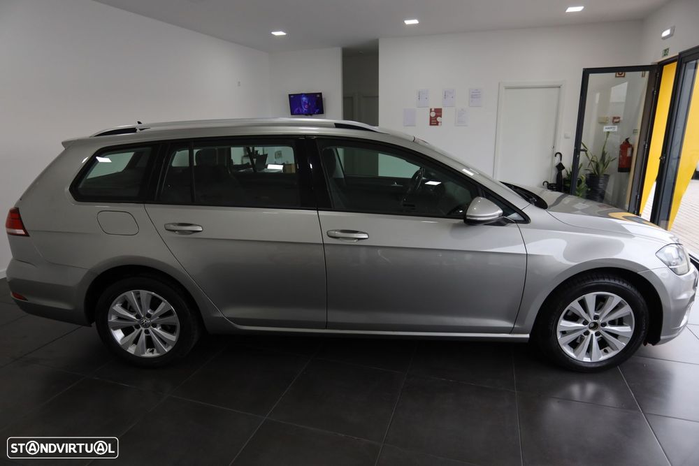 VW Golf Variant 1.6 TDi Confortline - 6