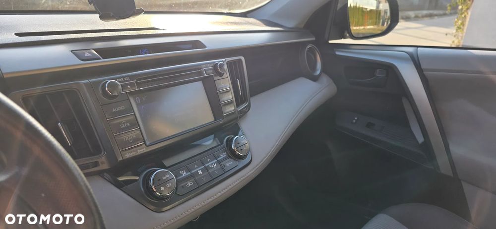 Toyota RAV4 - 11