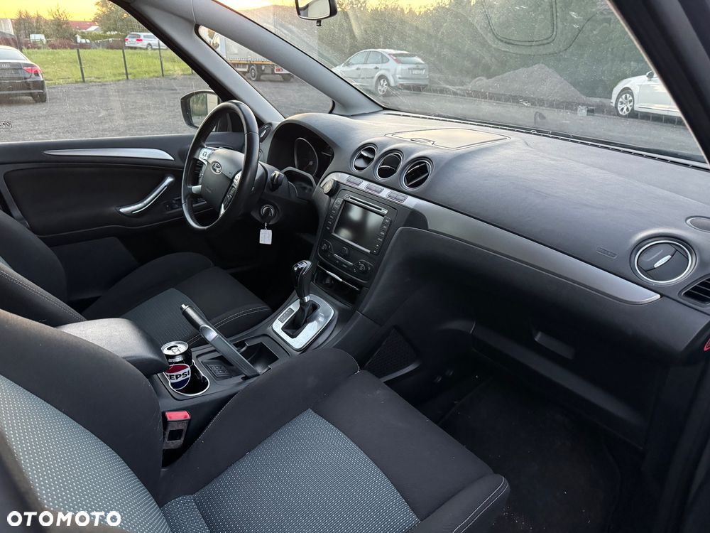 Ford S-Max - 8