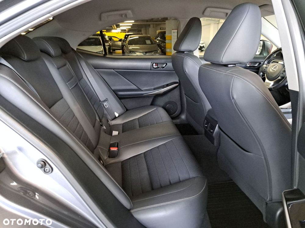 Lexus IS 250 Elite - 14