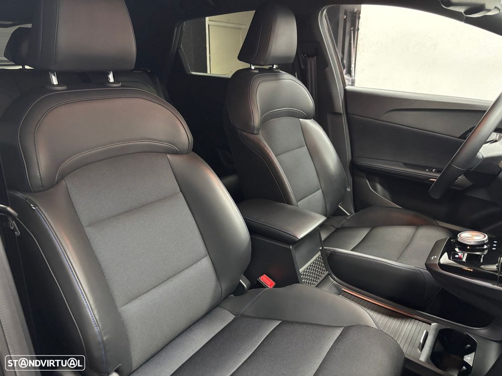 MG MG4 64 kWh Luxury - 19