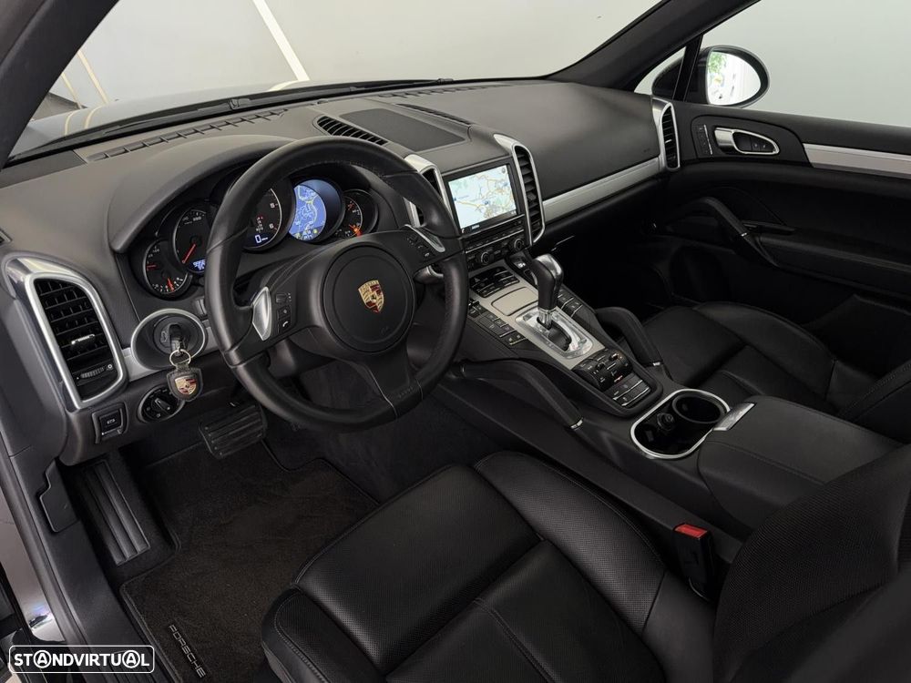 Porsche Cayenne 3.0 V6 - 12