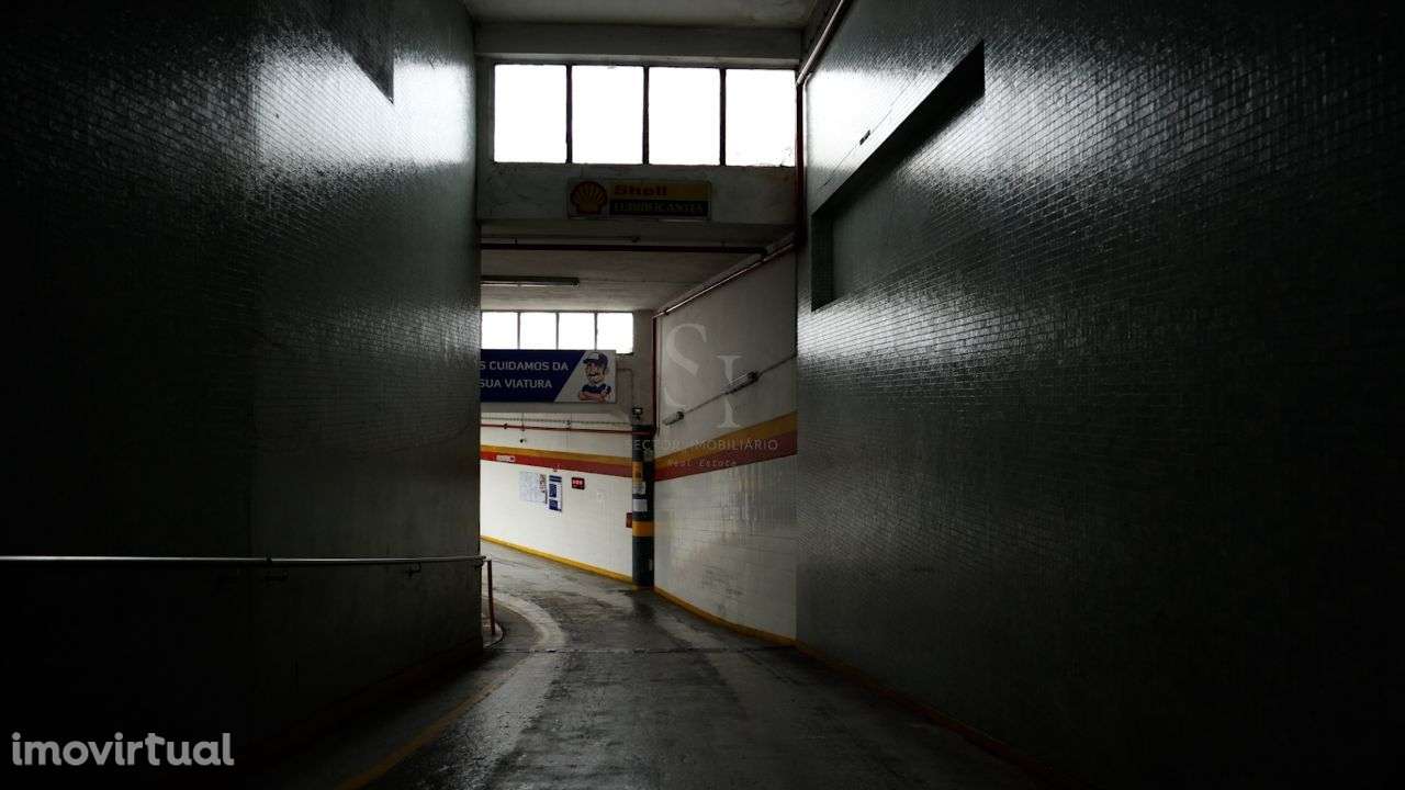 Espaço Multiusos junto à Praça do Marquês - Grande imagem: 5/18