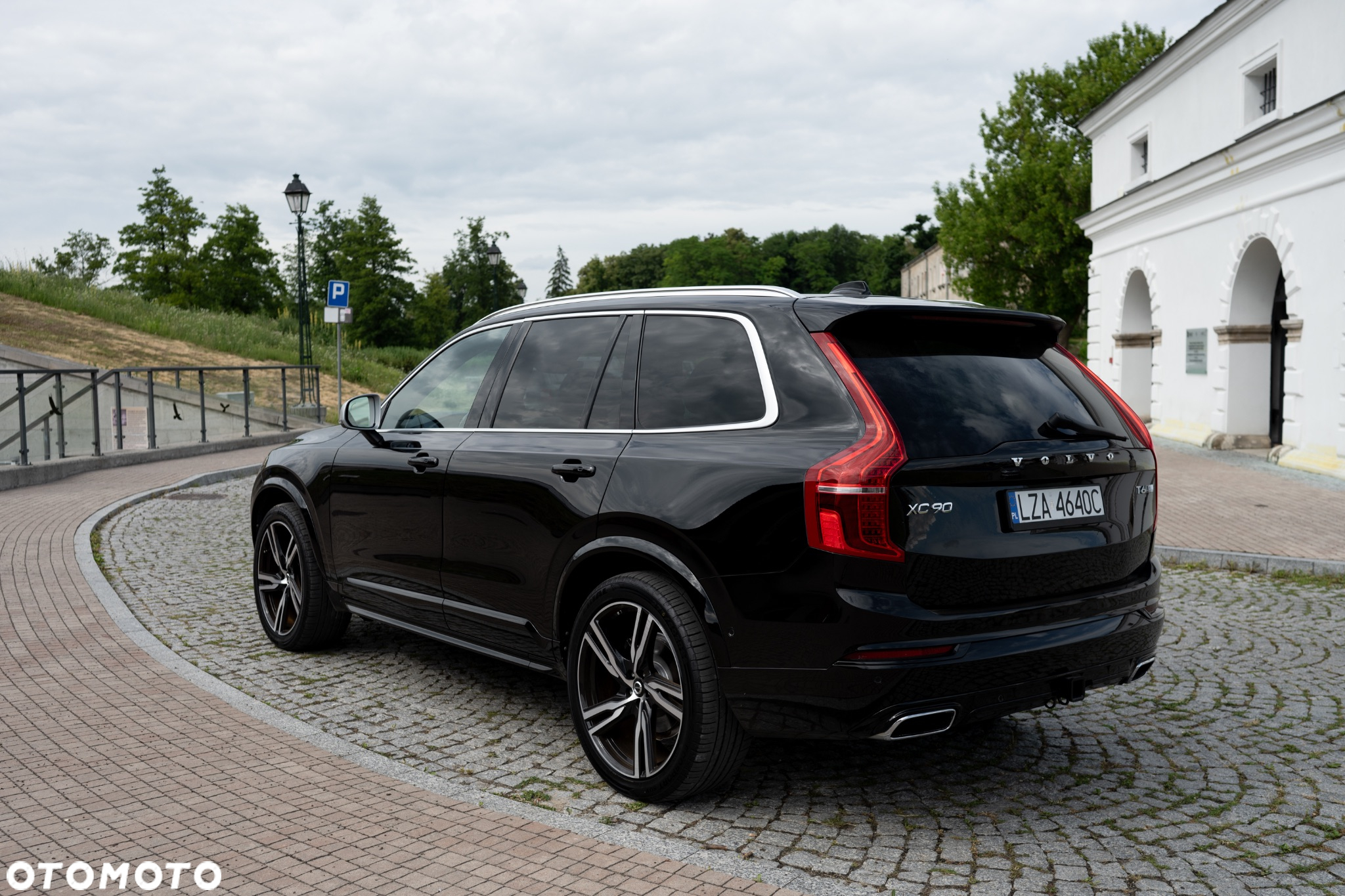 Volvo XC 90 T6 AWD R-Design 7os - 17