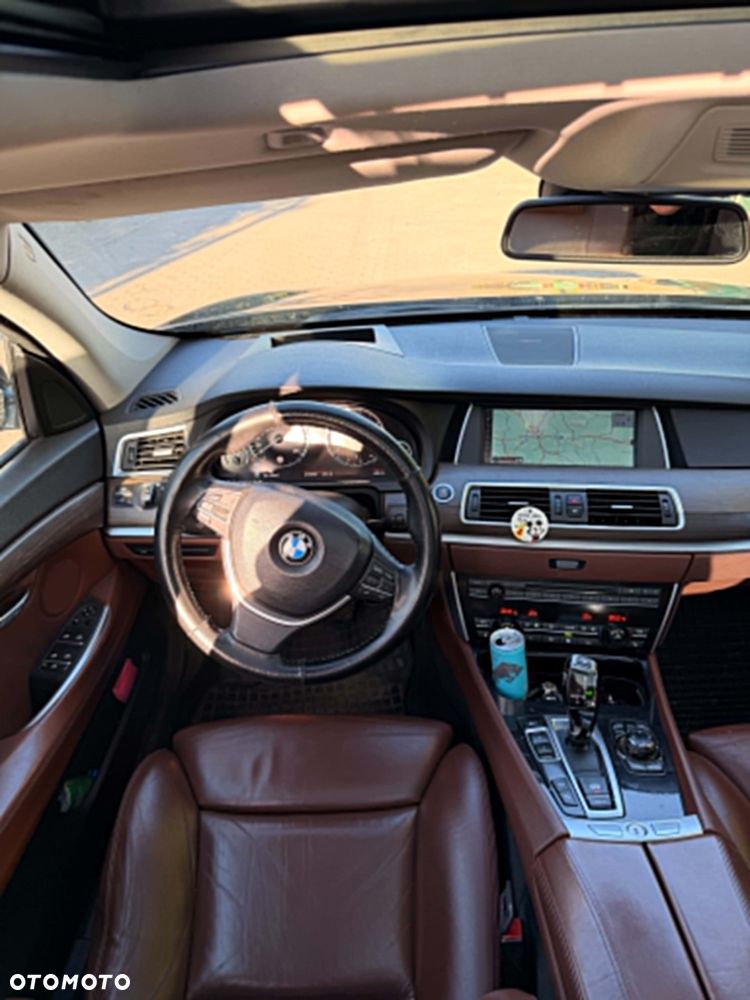 BMW 5GT 530d - 13