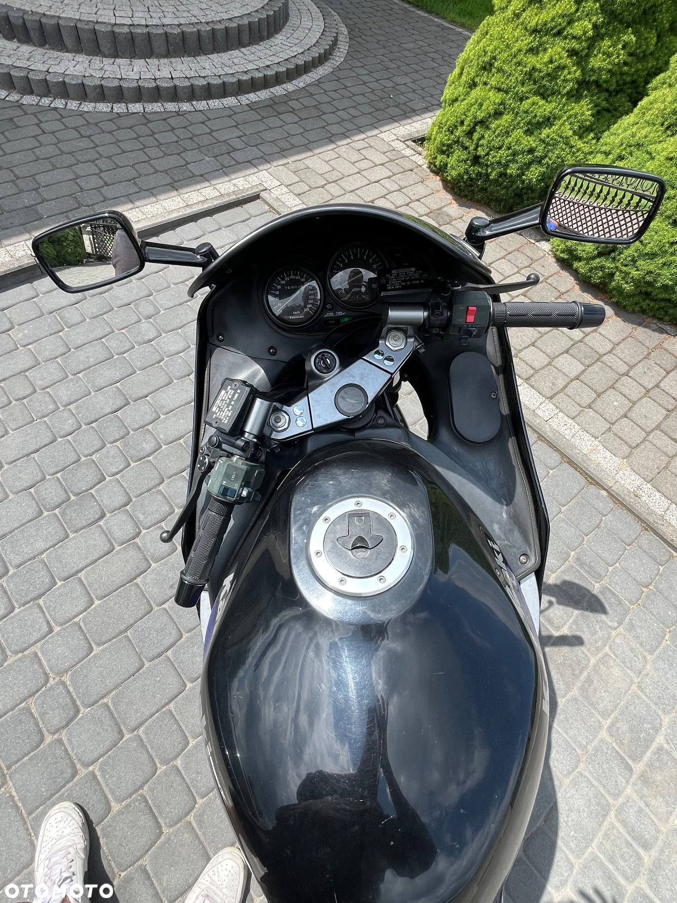 Kawasaki ZZR - 9