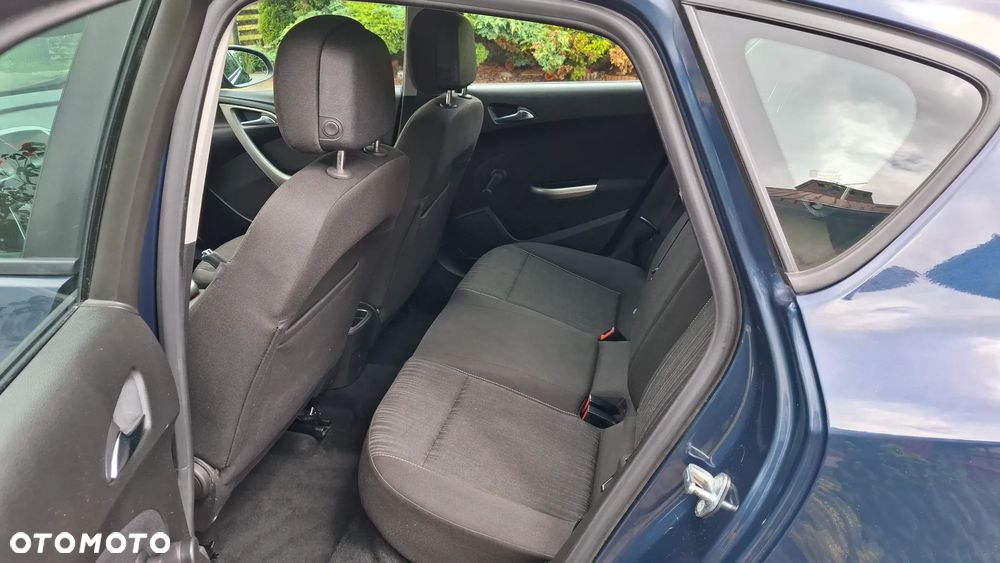 Opel Astra 1.4 Turbo - 8