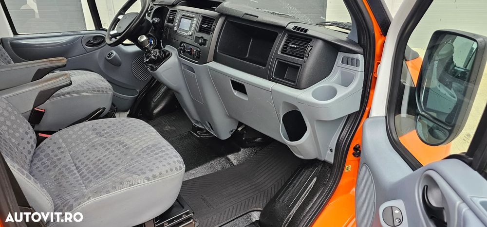 Ford Transit Turneo - 15