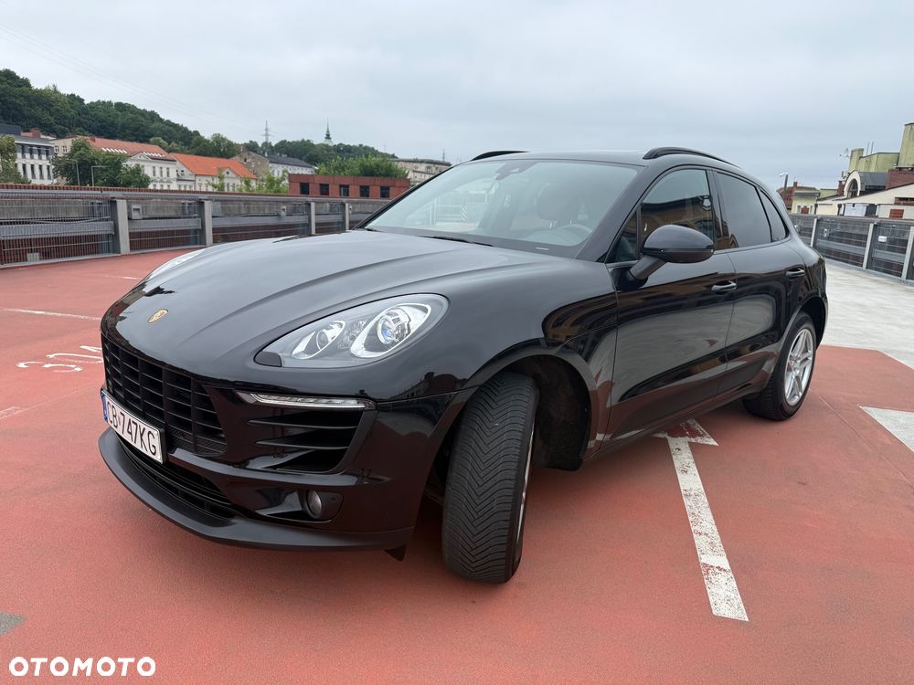 Porsche Macan - 1