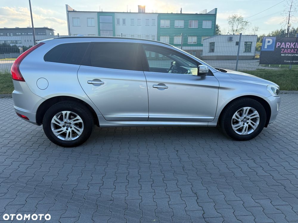 Volvo XC 60 D3 Geartronic Momentum - 3