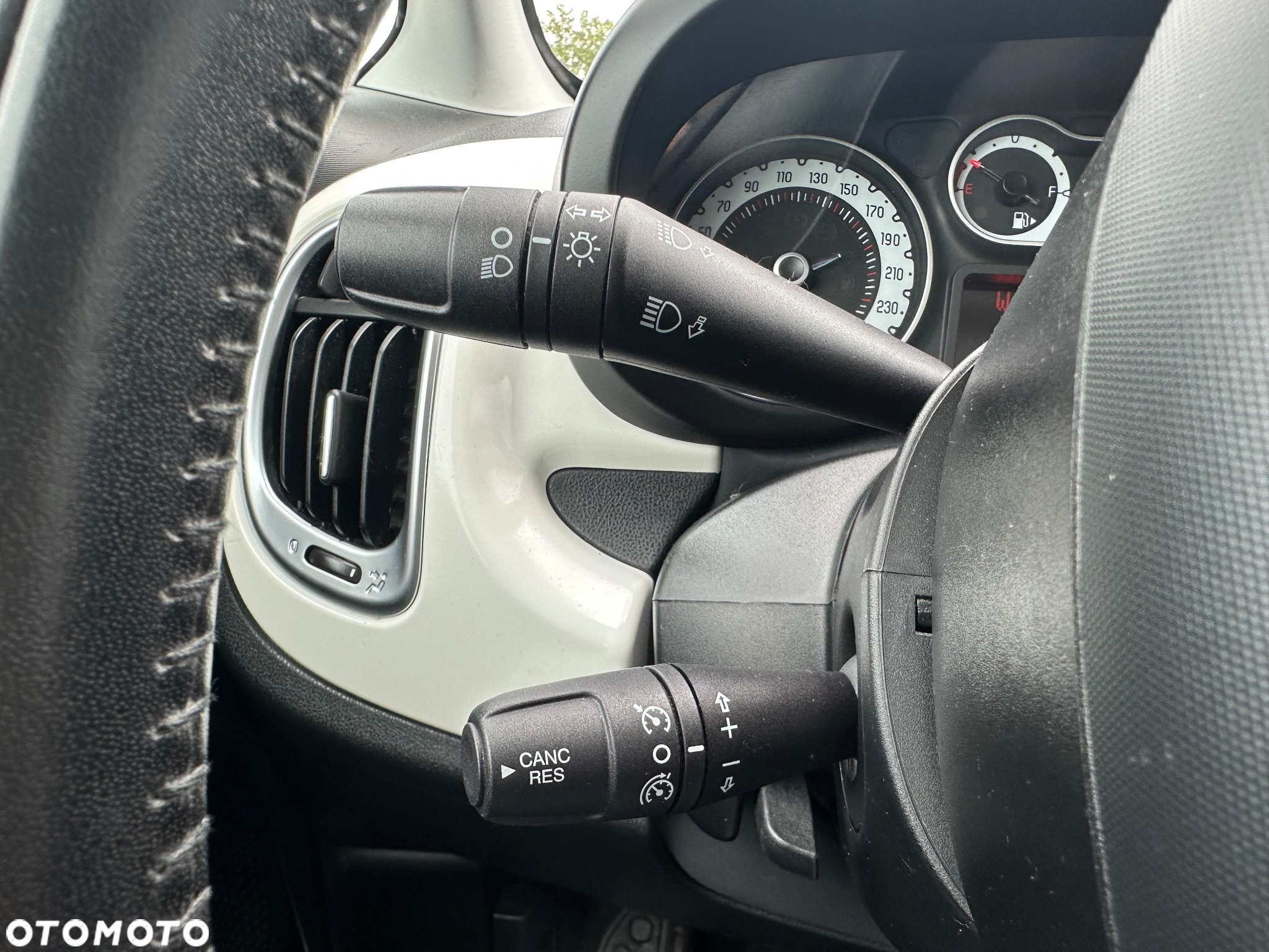 Fiat 500L 1.4 16V T-Jet Lounge - 27